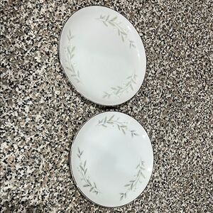 St Regis Japan White 6 1/4 In Round Salad Dessert Appetizer Snack Saucers Set 2